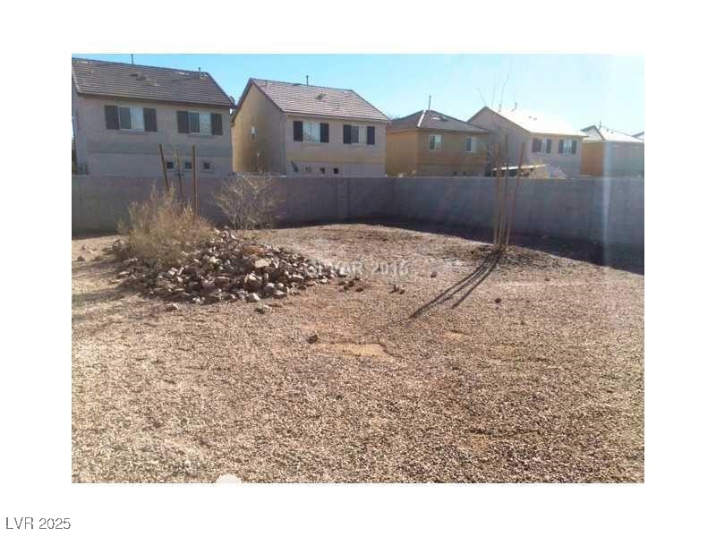 5168 Emelita Street Property Photo 24