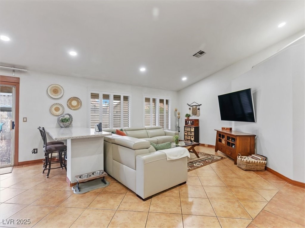 4591 Carmar Drive Property Photo 8