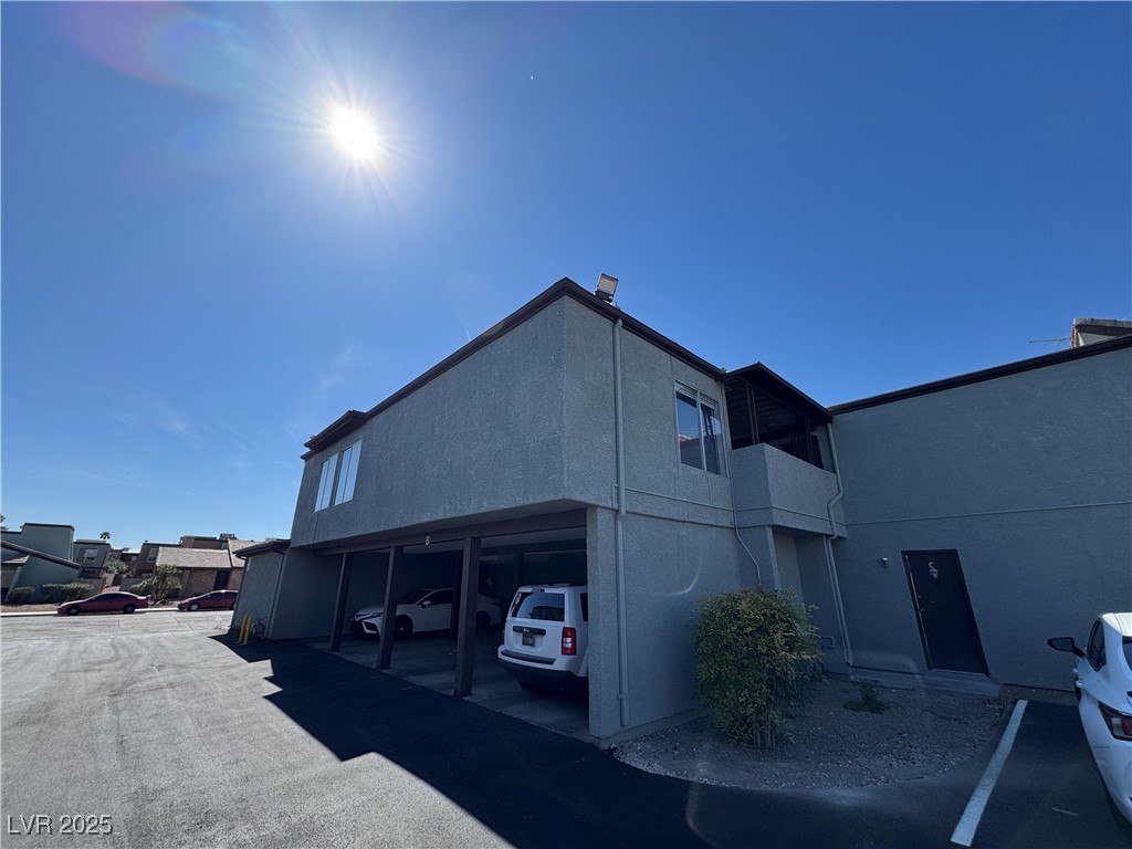 1460 Hialeah Drive D Property Photo 1