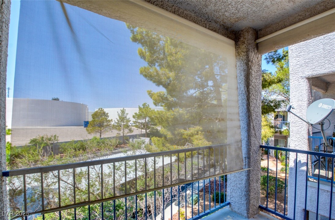 2201 Ramsgate Drive 826 Property Photo 6