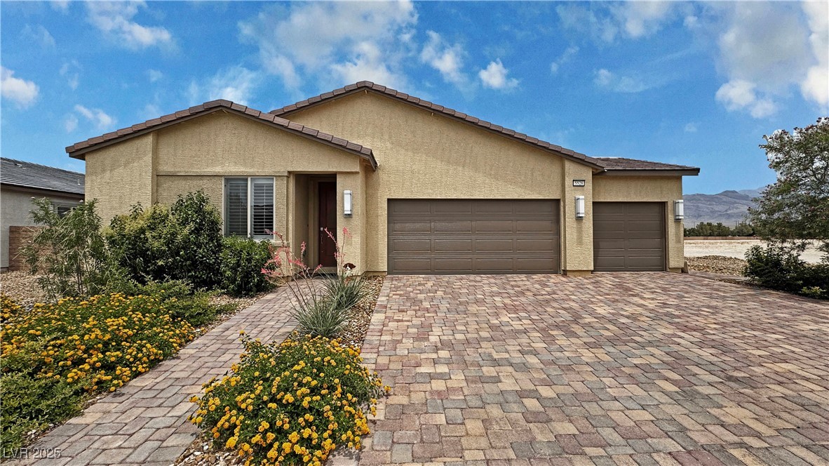 5528 Eleganza Avenue Property Photo 1