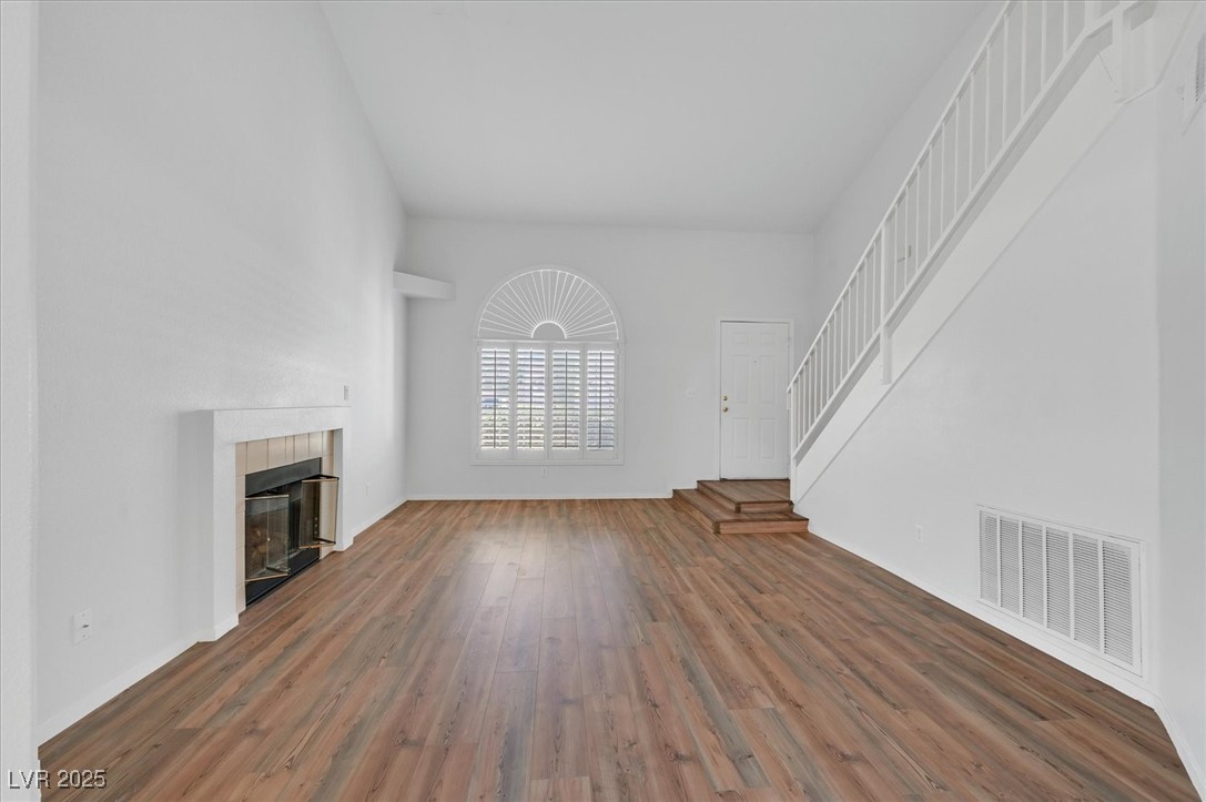 690 Ambling Gait Avenue Property Photo 3