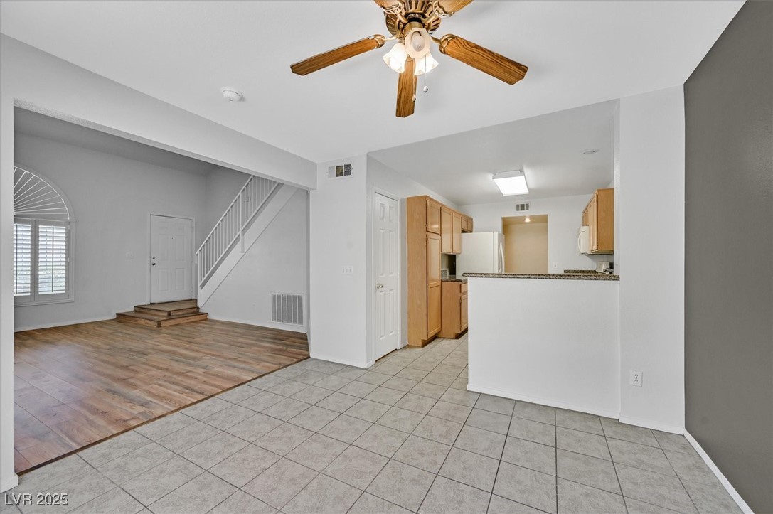 690 Ambling Gait Avenue Property Photo 7