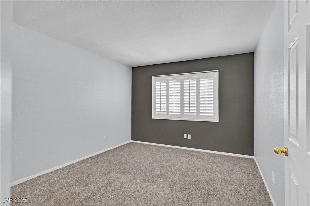 690 Ambling Gait Avenue Property Photo 18