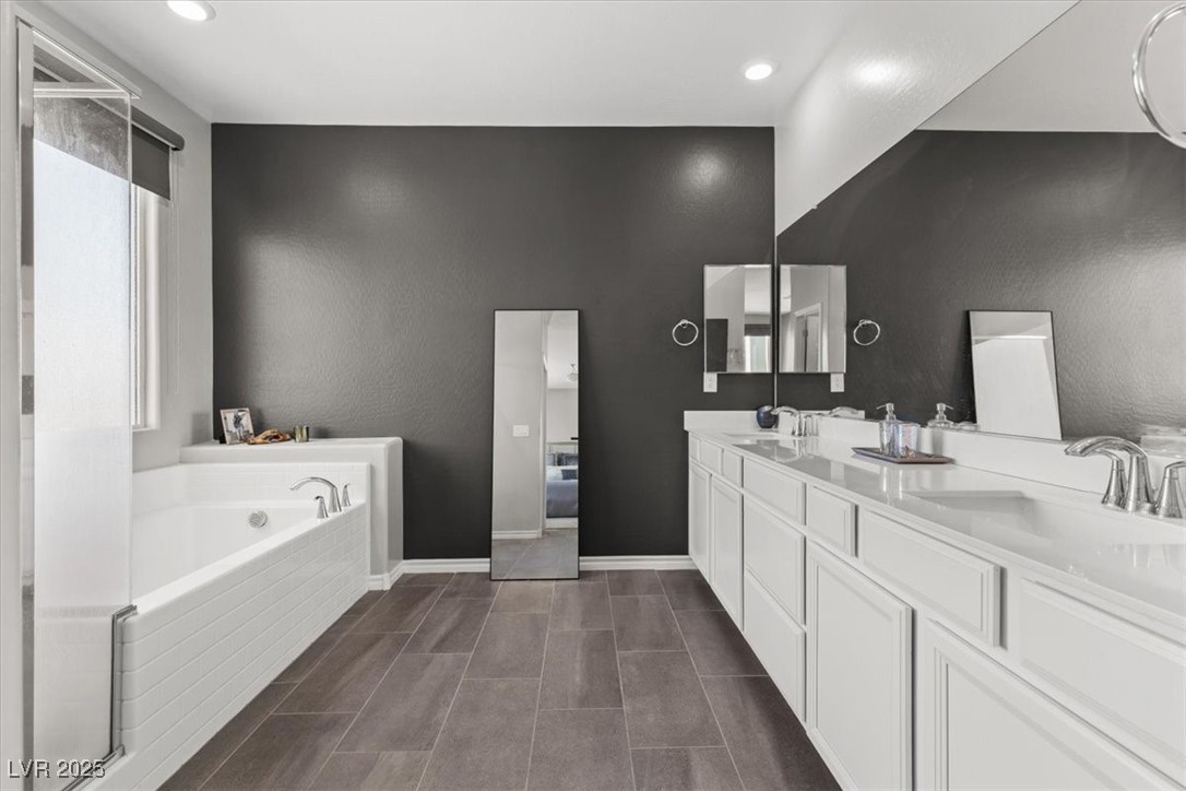10776 Maltese Falcon Avenue Property Photo 28