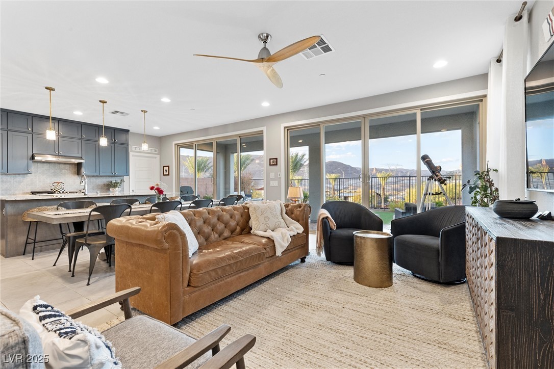 14 Parco Fiore Court Property Photo 2