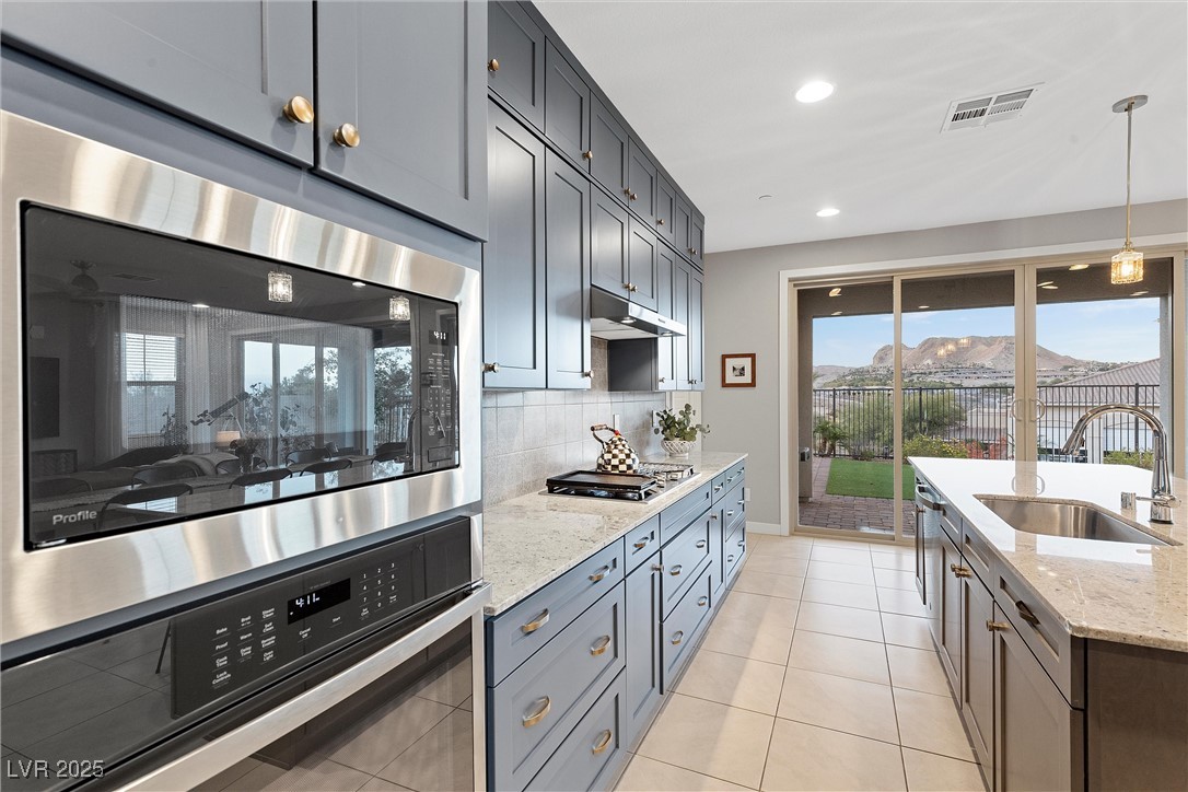 14 Parco Fiore Court Property Photo 14
