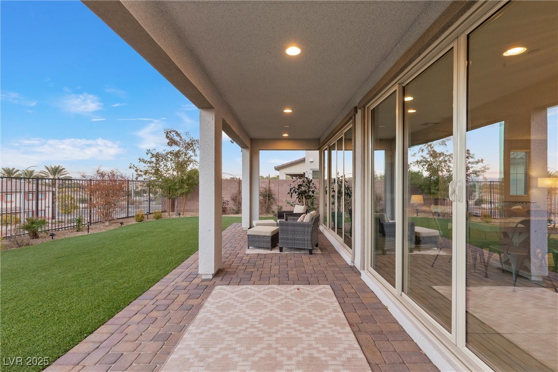 14 Parco Fiore Court Property Photo 19