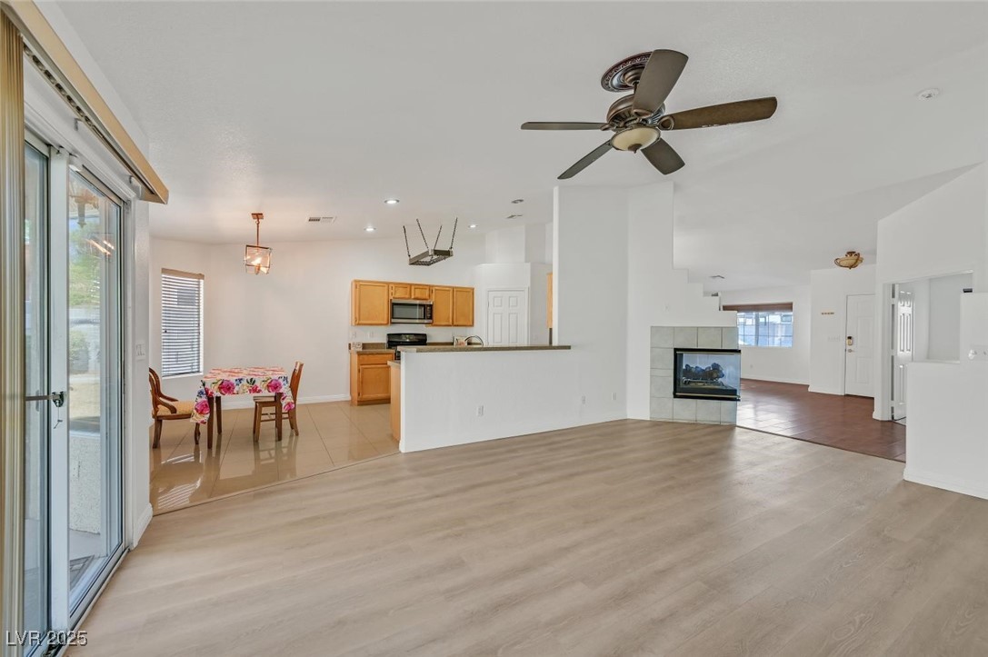 4624 Windy Hollow Street Property Photo 6