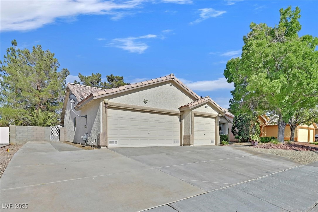 4624 Windy Hollow Street Property Photo 24