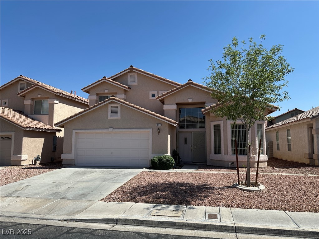 903 Sterling Thorn Court Property Photo 1