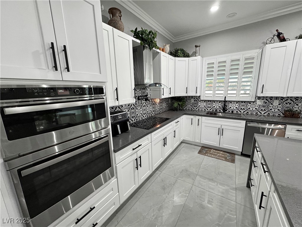 2891 South Rainbow Avenue Property Photo 27