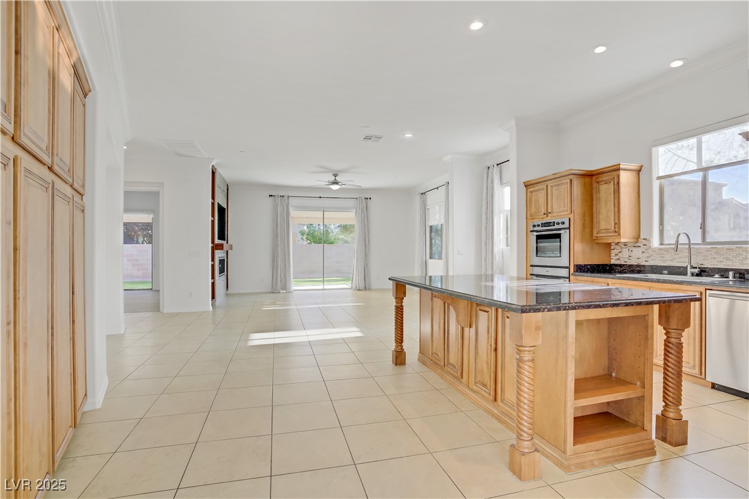 437 Via Stretto Avenue Property Photo 12
