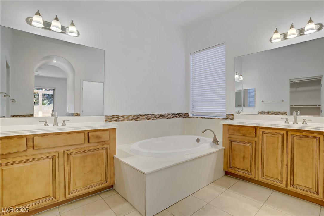 437 Via Stretto Avenue Property Photo 26