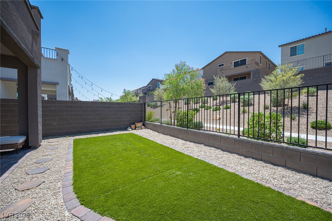 9451 Lunar Ray Street Property Photo 35