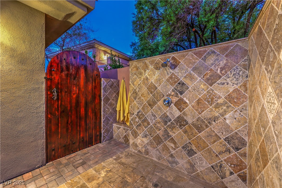 9733 Plateau Heights Place Property Photo 37