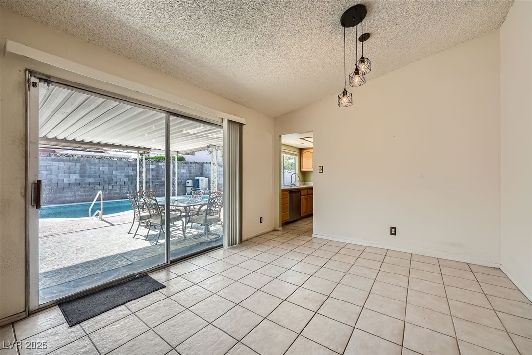 416 Lindy Drive Property Photo 6