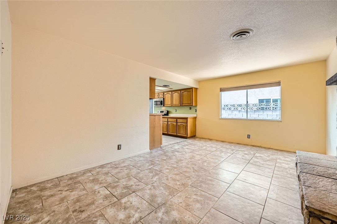 416 Lindy Drive Property Photo 11