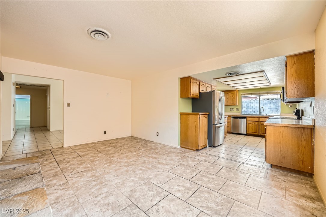 416 Lindy Drive Property Photo 13