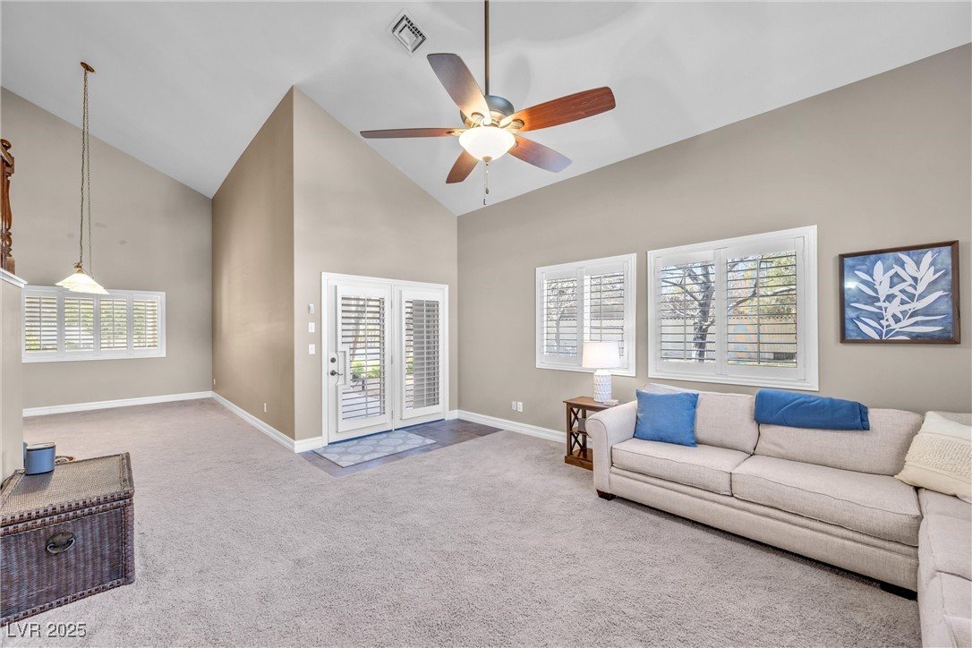 9435 Westwind Road Property Photo 6