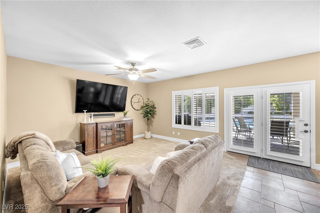 9435 Westwind Road Property Photo 10