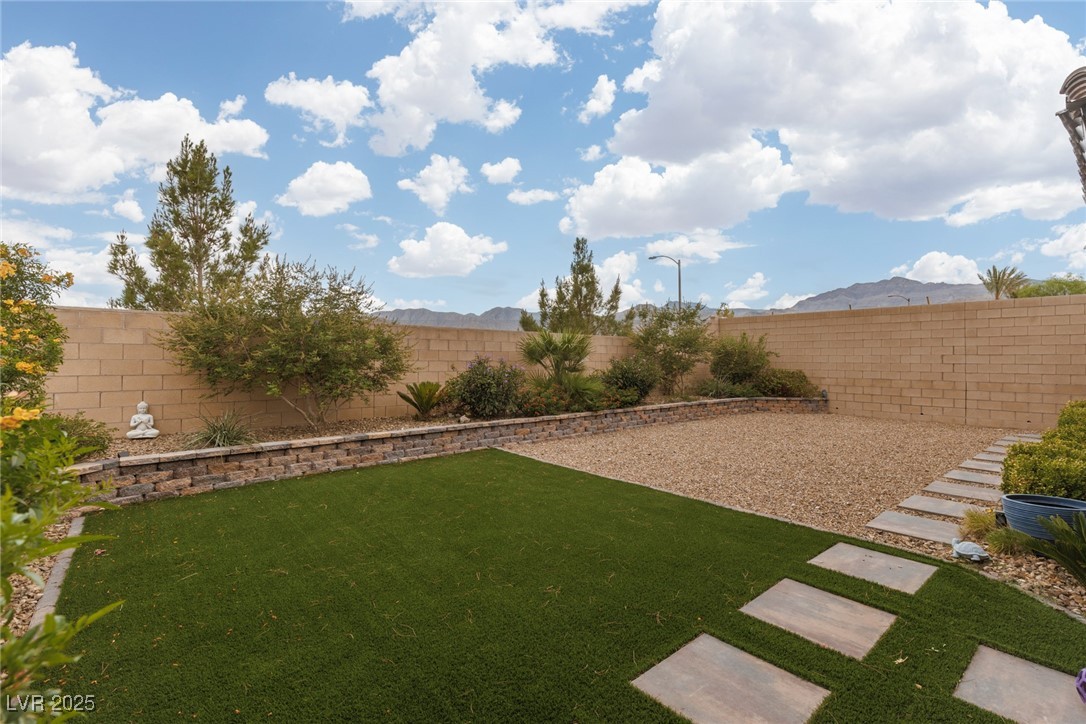 10935 Gardenova Avenue Property Photo 34