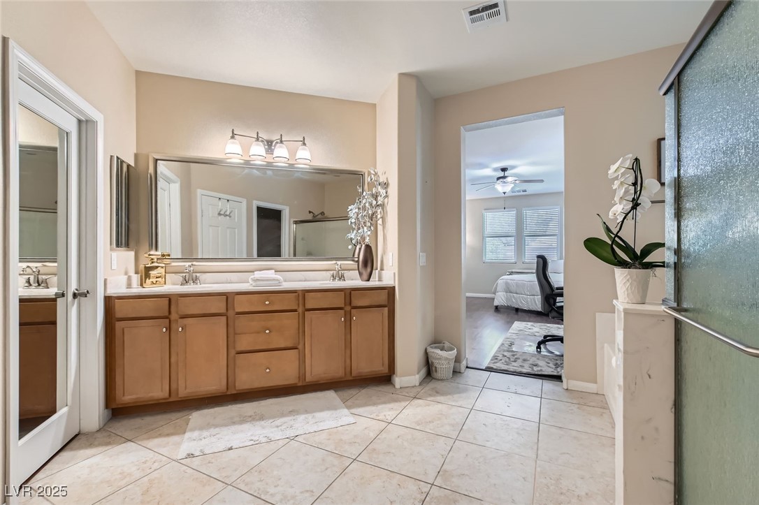 3605 Sapphire Sea Court Property Photo 14