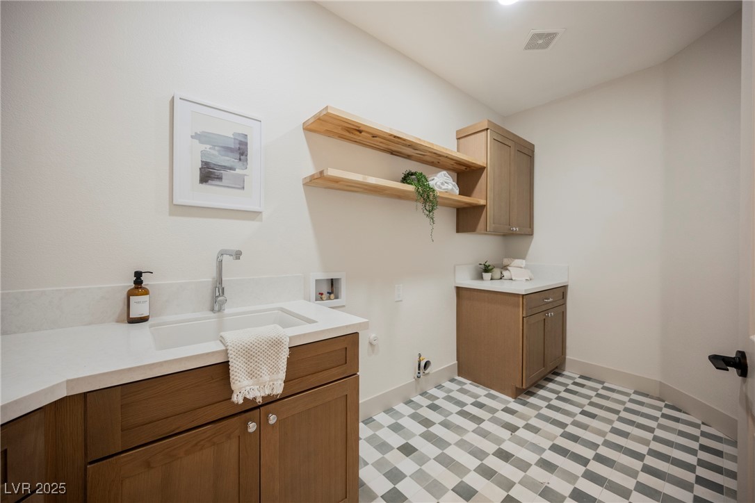 1811 Country Meadows Drive Property Photo 33