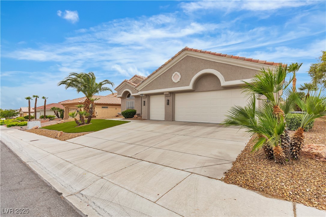 9513 Villa Ridge Drive Property Photo 11
