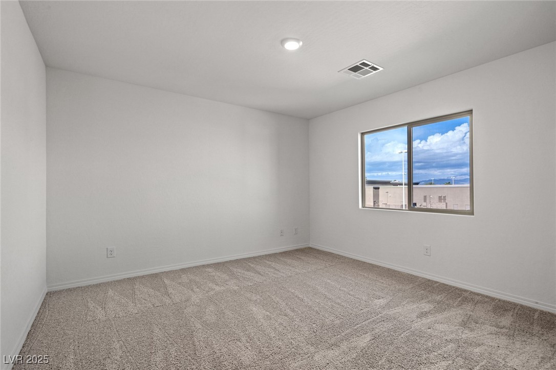 4253 Gold Desert Street Property Photo 7