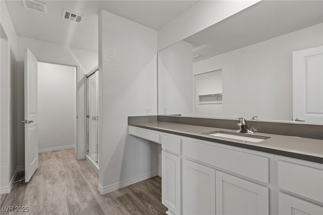 4253 Gold Desert Street Property Photo 8