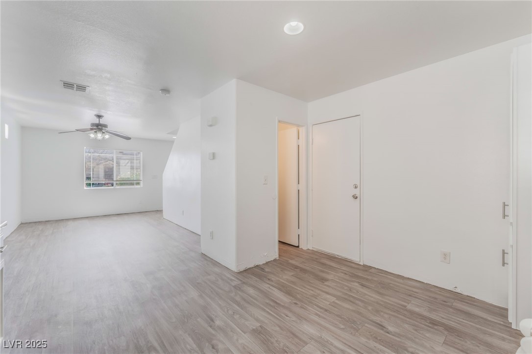 2149 Clancy Street Property Photo 11