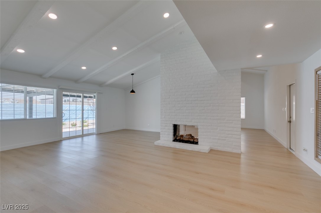1852 East Viking Road Property Photo 4
