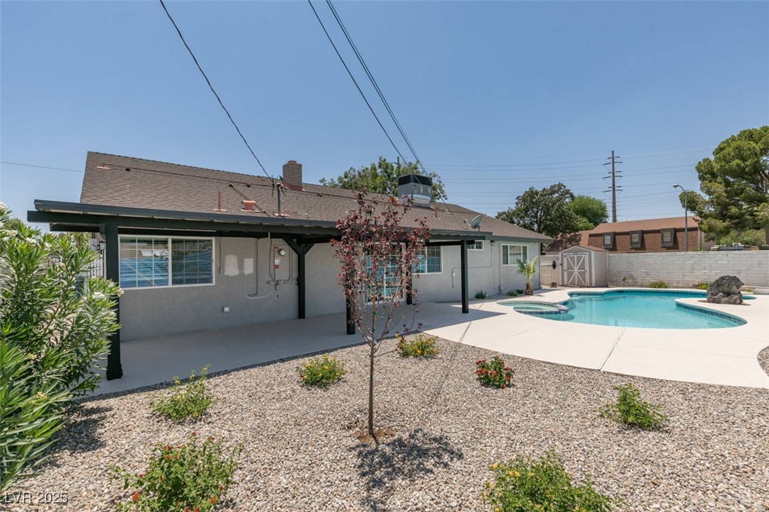 1852 East Viking Road Property Photo 10