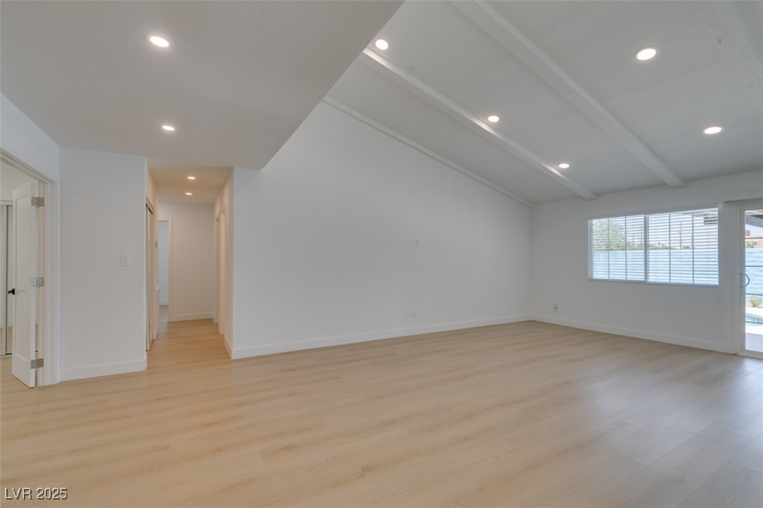 1852 East Viking Road Property Photo 22