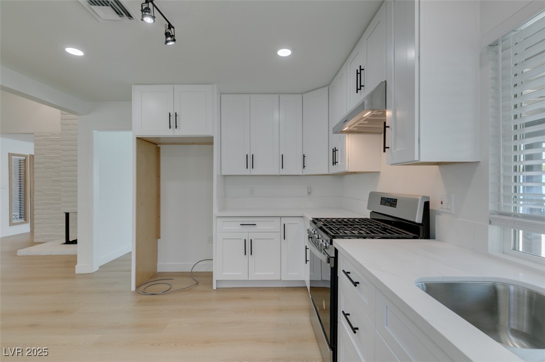 1852 East Viking Road Property Photo 27