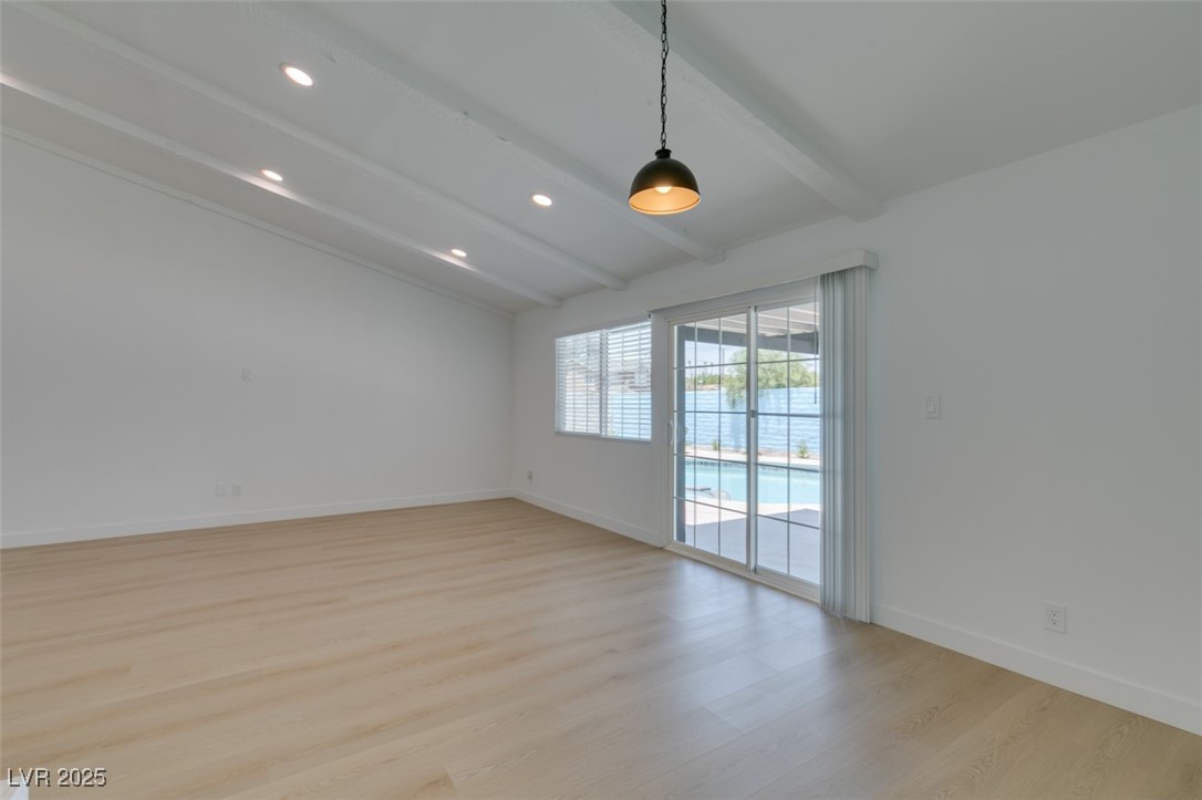 1852 East Viking Road Property Photo 35