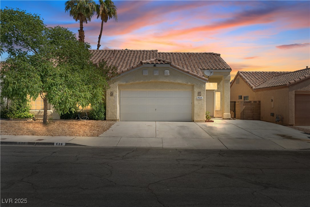 920 Serpentina Avenue Property Photo 8