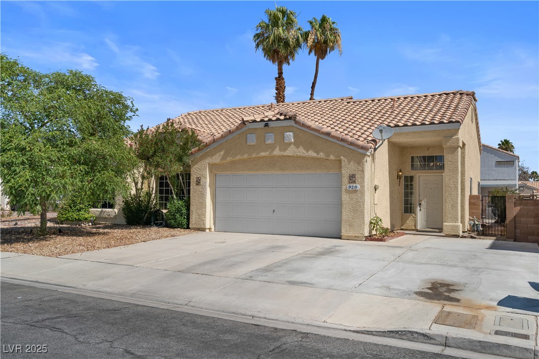 920 Serpentina Avenue Property Photo 10