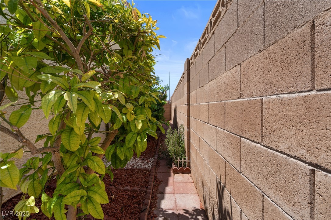 920 Serpentina Avenue Property Photo 82