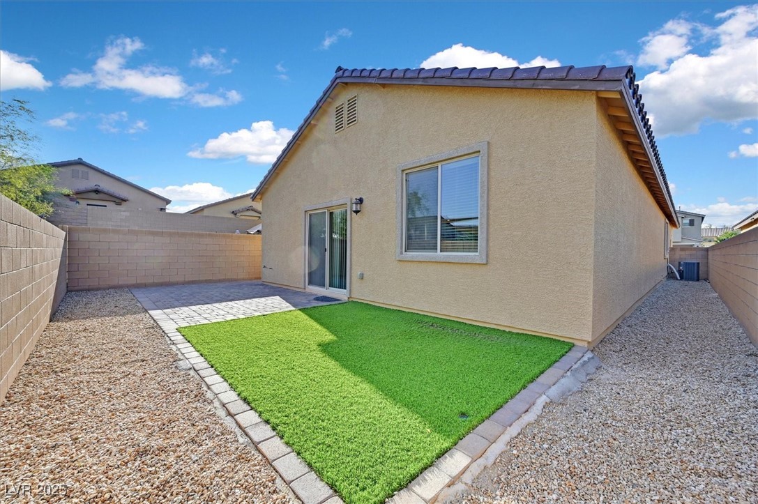 1005 Edel Hest Avenue Property Photo 21