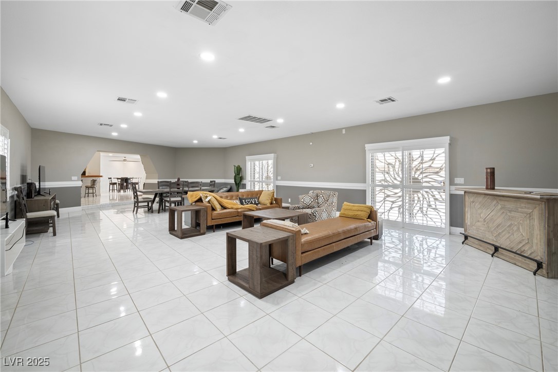 7215 Ullom Drive Property Photo 7