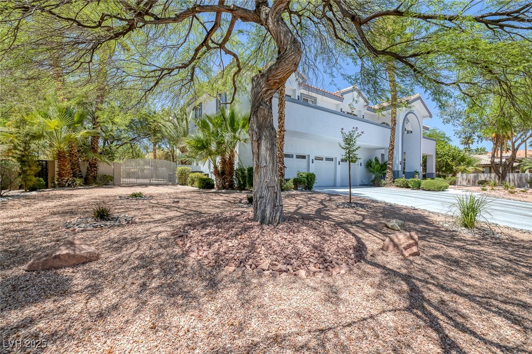 2209 Purple Majesty Court Property Photo 4