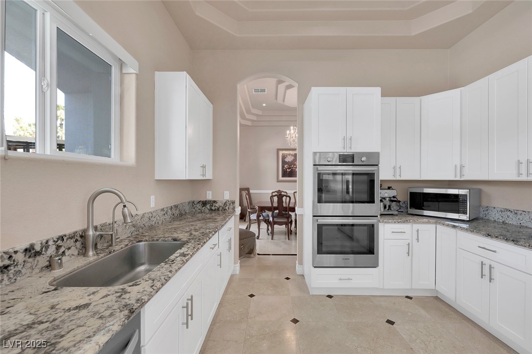 2209 Purple Majesty Court Property Photo 15