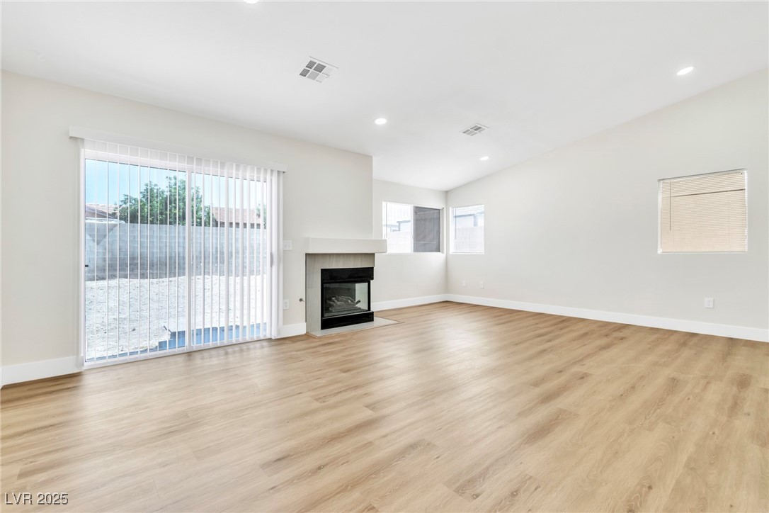 2112 Hollow Oak Avenue Property Photo 8