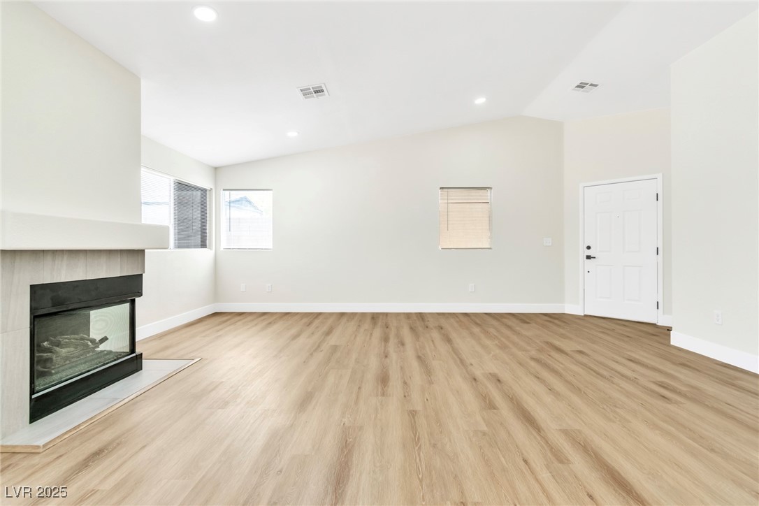 2112 Hollow Oak Avenue Property Photo 9