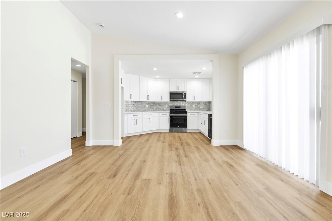 2112 Hollow Oak Avenue Property Photo 12