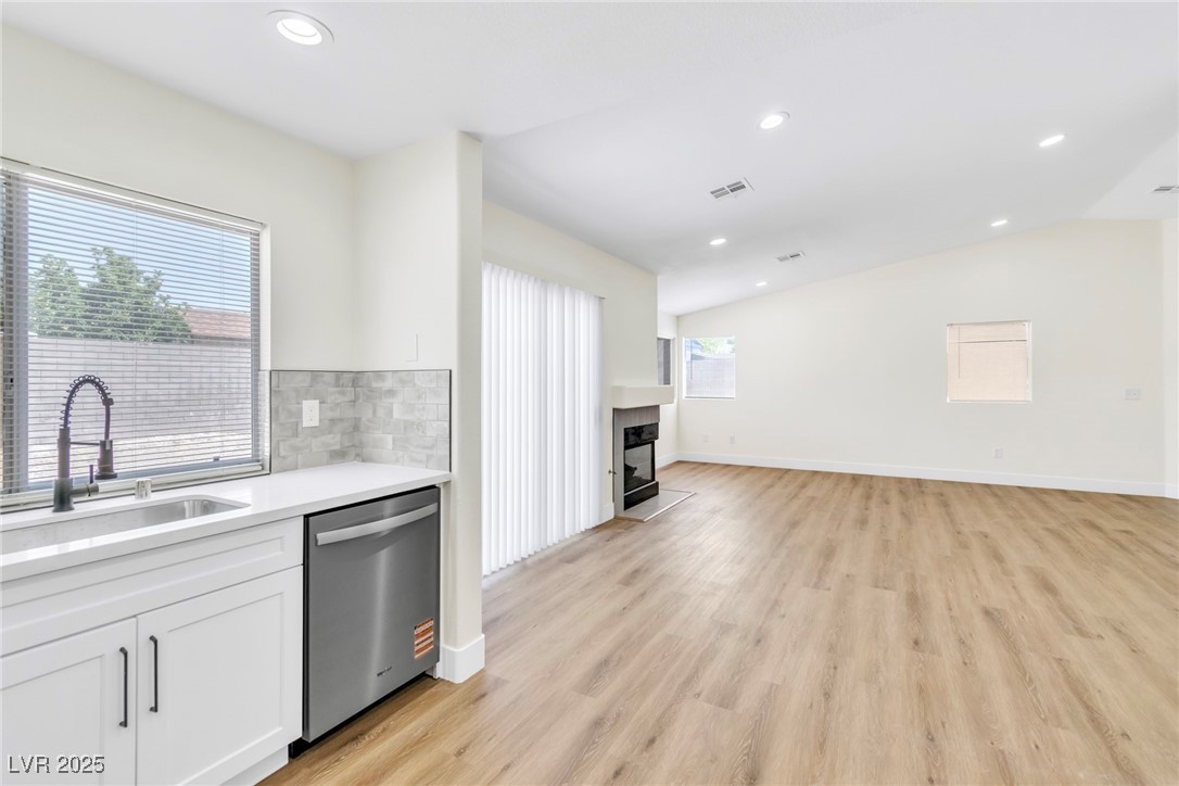 2112 Hollow Oak Avenue Property Photo 17