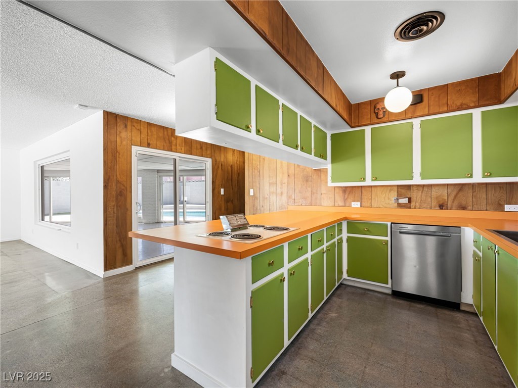 2245 Sombrero Drive Property Photo 1