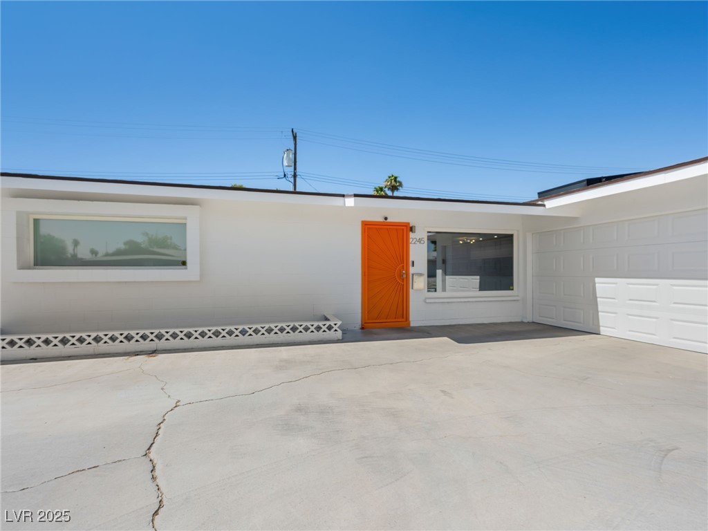 2245 Sombrero Drive Property Photo 5